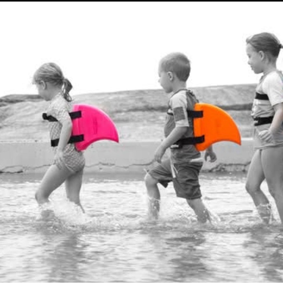 Green SwimFin Buoyancy Aid - Picture 6 of 6